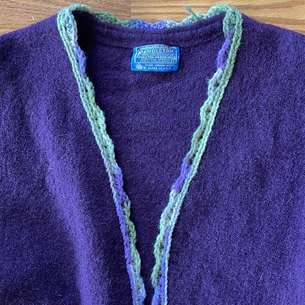 Pendleton Purple Wool Patch Pockets Cardigan w/ Floral Crochet Trim Size Large - Picture 2 of 10